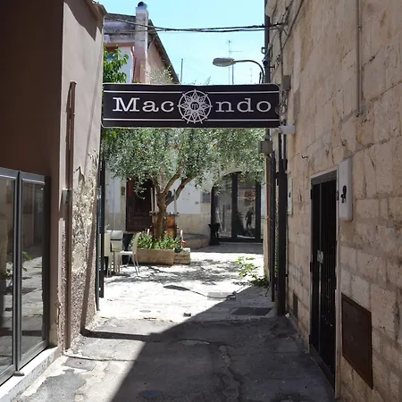 Corte Cairoli And Modugno