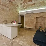 Corte Cairoli And