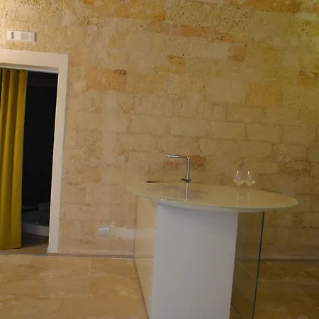 Corte Cairoli And Bed & Breakfast Modugno