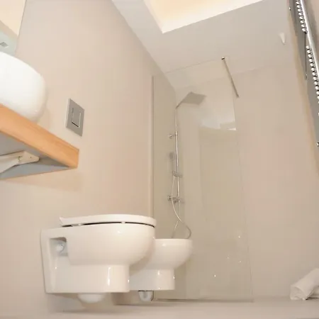 Corte Cairoli And 4*