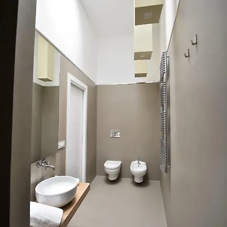 Corte Cairoli And 4* Modugno