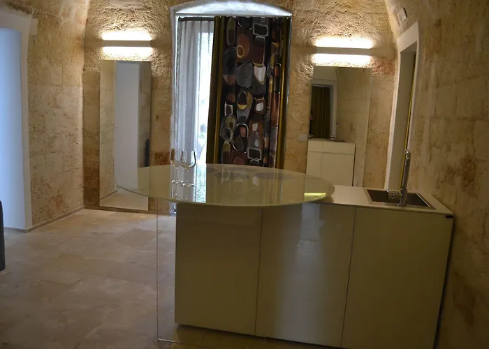 Corte Cairoli And Bed & Breakfast